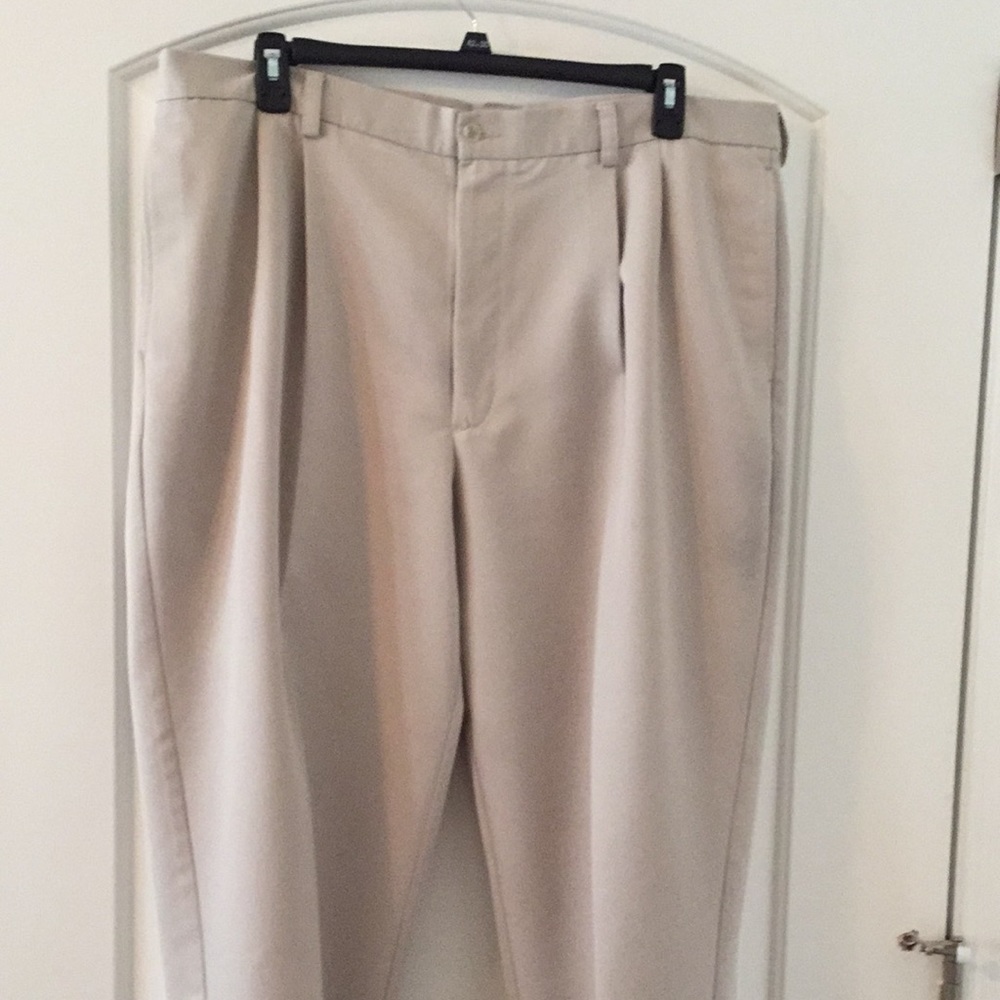 Men’s 100% Polyester pleated front pants